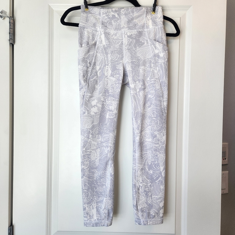 Lululemon Time To Sweat Crop 23" - Size 4